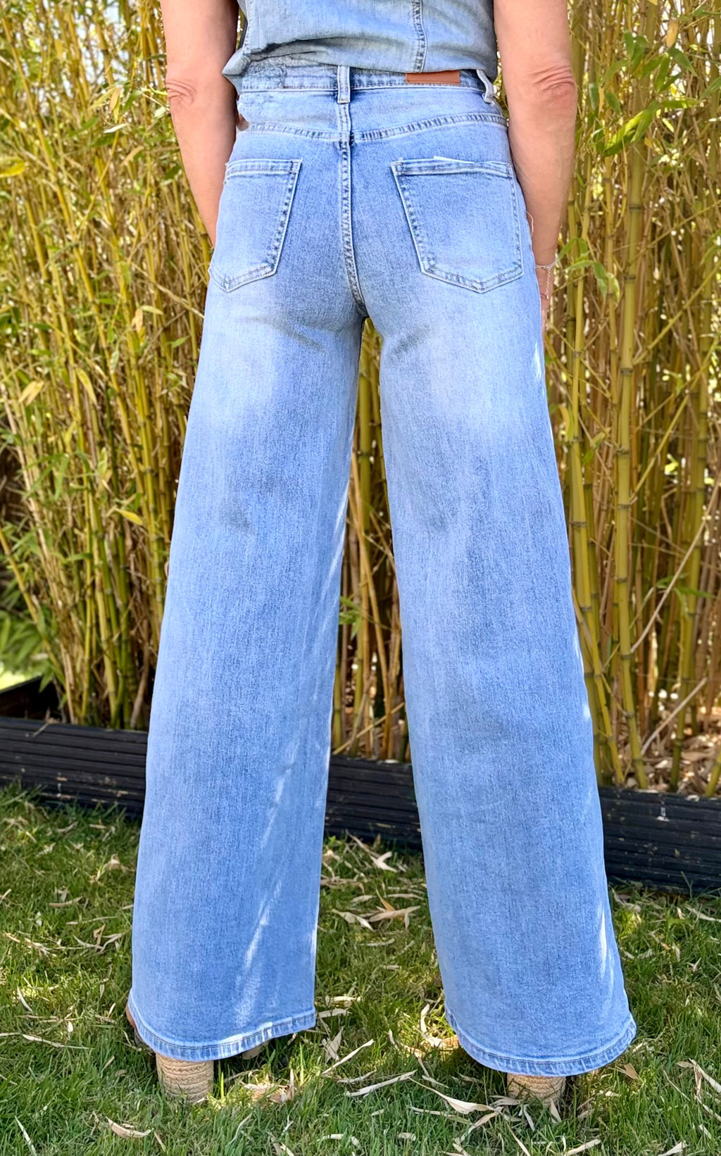 Jeans bleu clair évasé