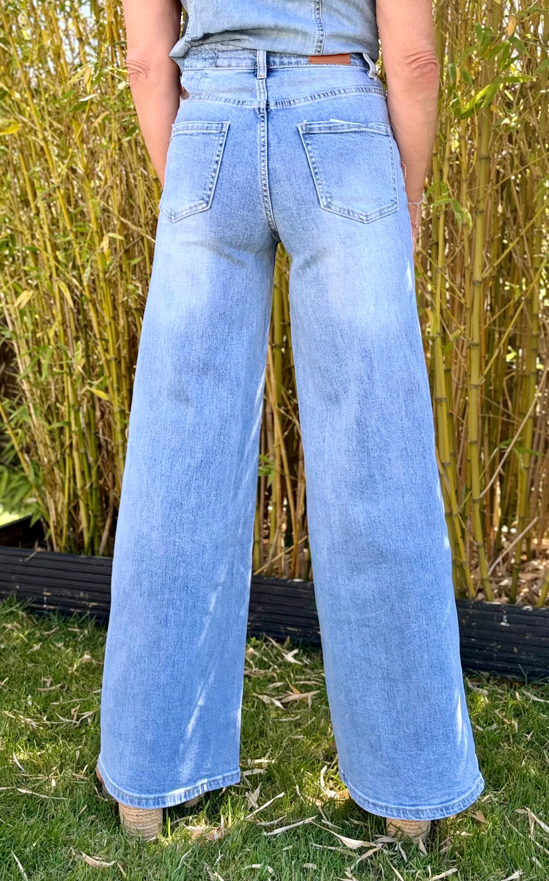 Jeans bleu clair évasé